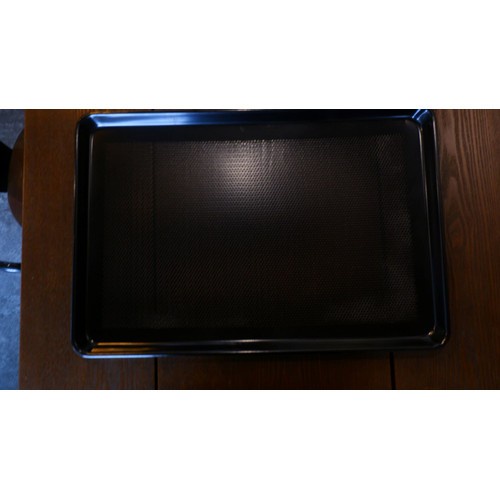 

Perforated Non-Stick Baking Tray Hitam 60x40cm Anti Lengket Lubang