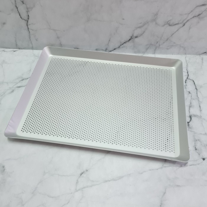 

Perforated Baking Tray 40x30cm / Loyang Kue Kering Bolong