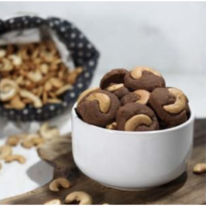 

Kue Kering Lebaran - Coklat Mede (Kuekuenak)