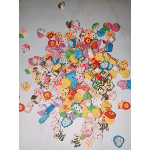 

penghapus mini lucu karakter isi 5pcs