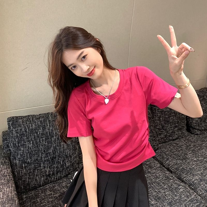 Red T-shirt wanita musim semi dan musim panas versi Korea 2022 desain baru rasa lipatan budidaya diri bagian pendek tipis manis dan pedas murni keinginan atasan lengan pendek