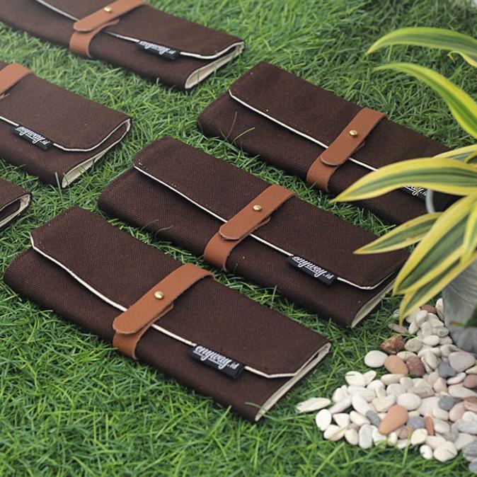 

Tempat Pensil Gulung / Lipat, Roll Up Pencil Case Blue Navy - Cokelat Tua