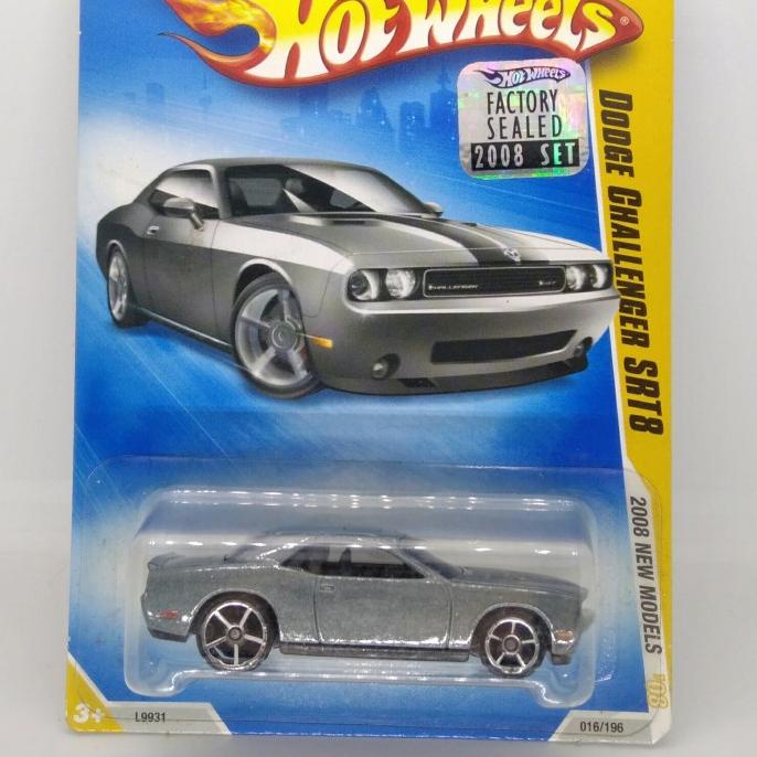Hot wheels Dodge Challenger SRT8 gray