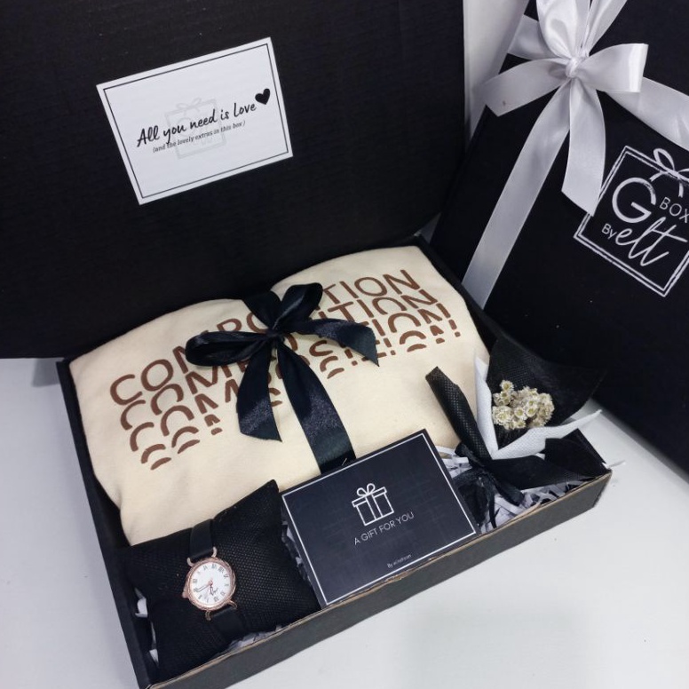 

Premium.. GIFT BOX HAMPERS SWEATER CEWEK KADO WISUDA HADIAH ULANG TAHUN Z9J