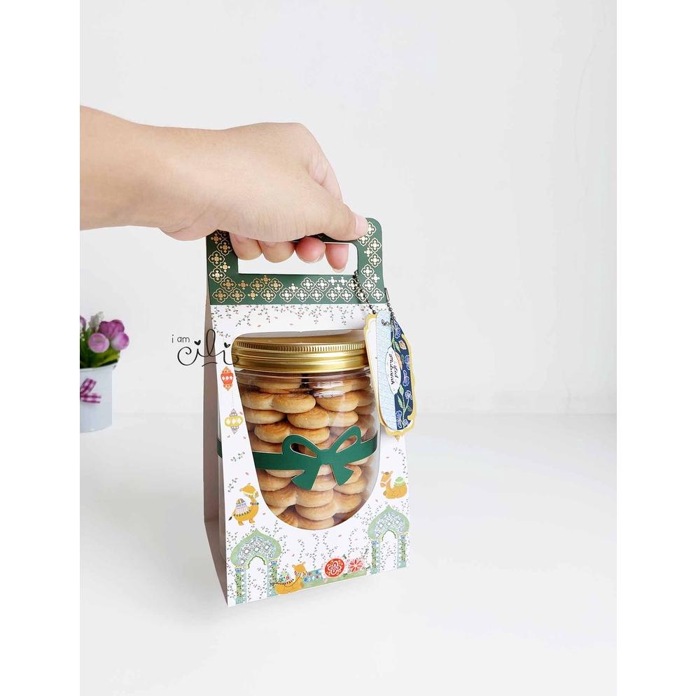 

7.7 ( BOX CHANDANI800 ) kotak kue kering toples tabung jar 800ml (isi 10))