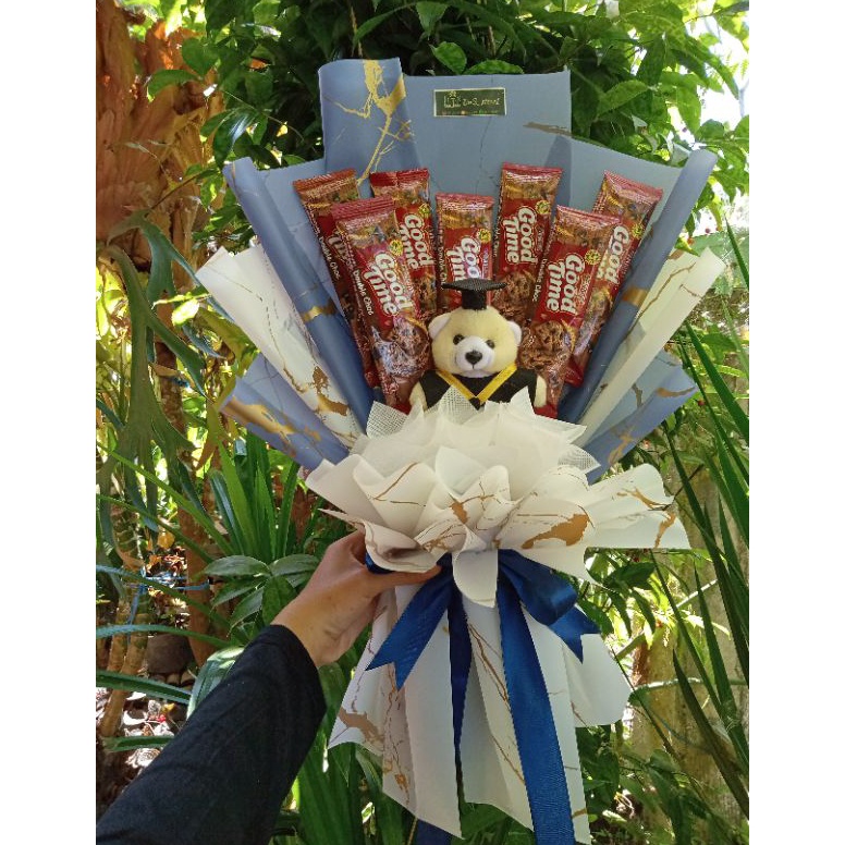 

Murah.. Buket/ Bucket Snack dan Boneka Wisuda Murah PNI