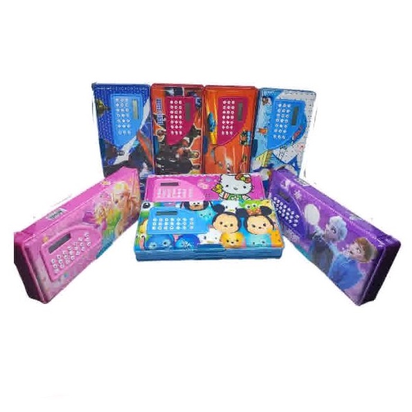

TEMPAT/KOTAK /TEPAK PENSIL MAGNET BOLAK BALIK KARAKTER SEDANG (22X10) KT628