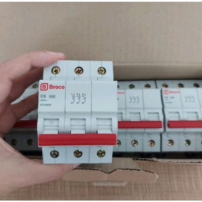 BROCO MCB 3 PHASE 10A, 16A, 20A, 25A, 32A, 40A Pemutus Arus Listrik