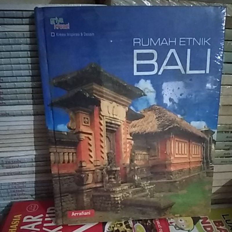 Rumah etnik Bali.   clb