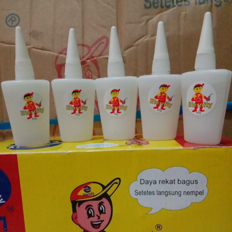 

PROMO 40 BOTOL LEM ETERNITY GAMBAR ORANG || ETERNITY GAMBAR TUKANG || 1 BOX ( 40 BOTOL )