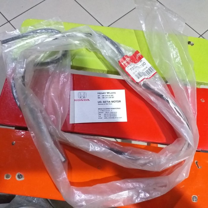 karet List kaca belakang bagasi Honda mobilio Original ORIGINAL