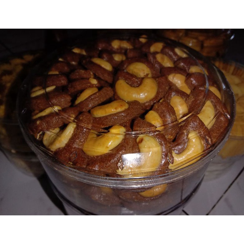 

Terbaru.. KUE COKLAT MEDE B08