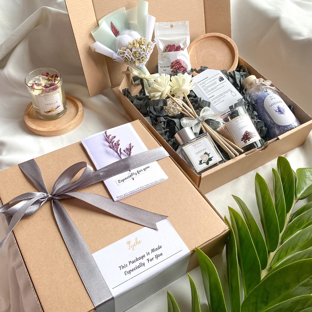 

❤[PROMO MURAH!!!]❤ HAMPERS AROMATERAPI GIFT BOX AROMATERAPI LILIN AROMATERAPI REED DIFFUSER GIFT SET AROMATERAPI BIRTHDAY GRADUATION WEDDING hadiah pernikahan tunangan wisuda kelulusan souvenir acara ulang tahun perpisahan elegant maskulin cowok cowo