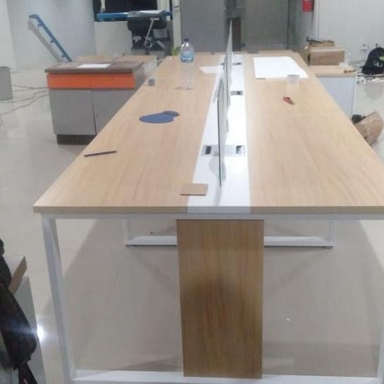 Meja Kerja Partisi 4 Orang Meja Kantor 4 Staff Uno New Modern Uod 7022