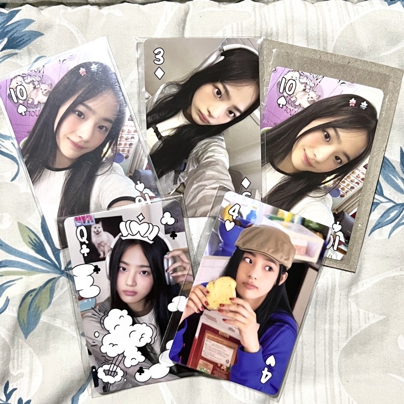 newjeans minji hyein hanni danielle season greetings sg23 selca concept jepit