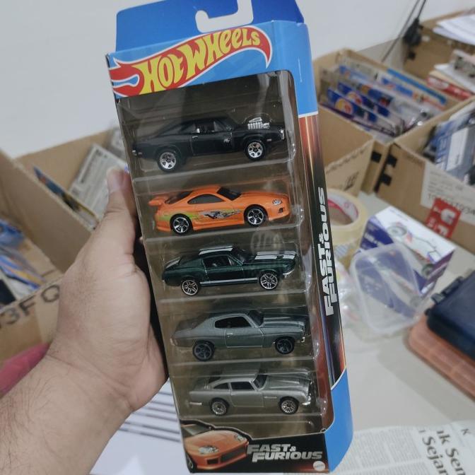 Hot Wheels Fast and Furious Giftpack 2023 isi 5 Toyota Supra - Pack