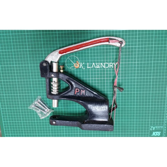 

Terlaris Handpress Besar Hitam Alat Press Kancing Mata Ayam Manual