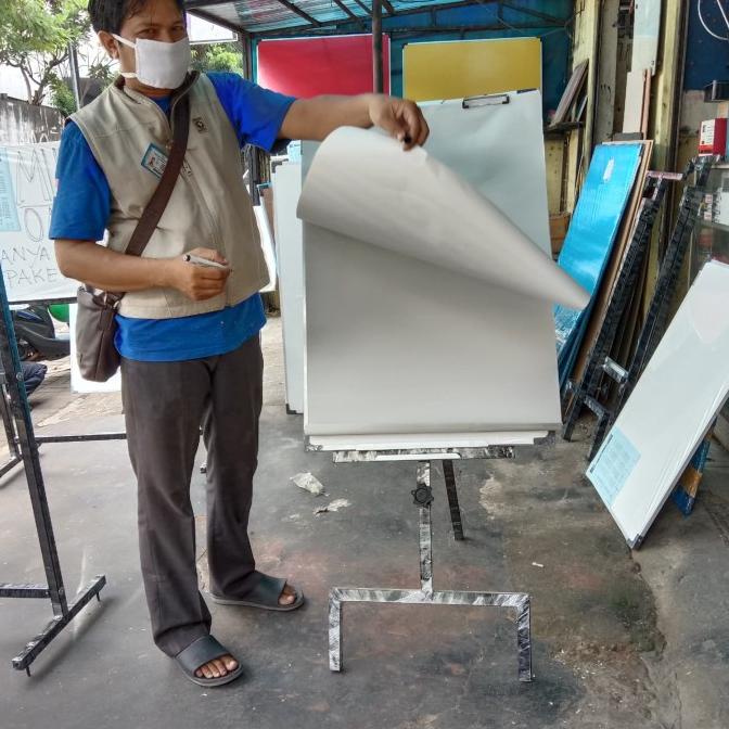 

flip chart magnetik 60x90 mudah dihapus komplit kertas,penghapus. ---NEW---