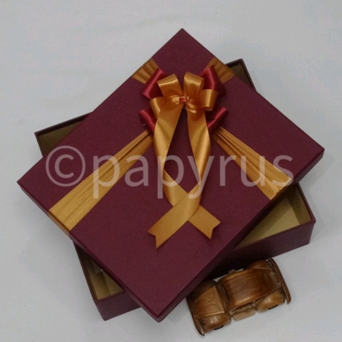 

Terlaris Papyrus 25X30 Tinggi 10Cm Kotak Kado Gift Box