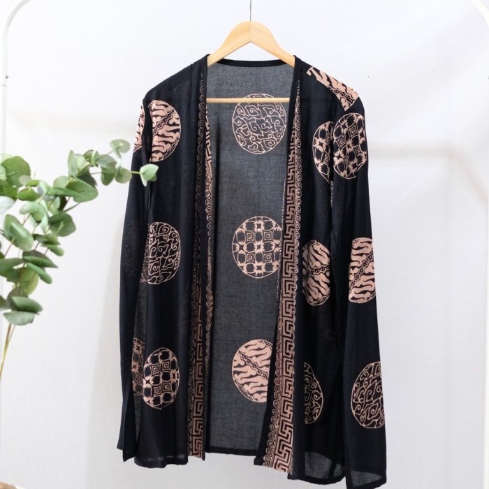 Cape Blazer Batik Wanita Cardigan Batik Atasan Outer Batik Luaran