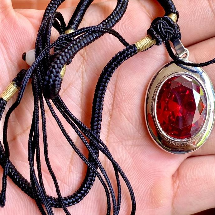 best produk] Kalung Liontin Batu Akik Permata Red Garnet Cutting Bonus Tali