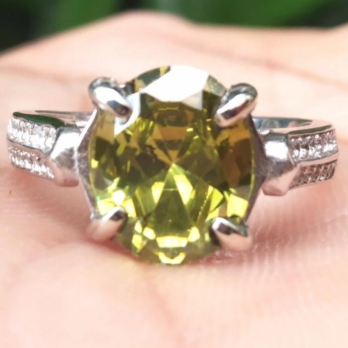Produk Terbaik] Cincin Wanita Batu Akik Permata Natural Green Peridot Top Kristal HQ