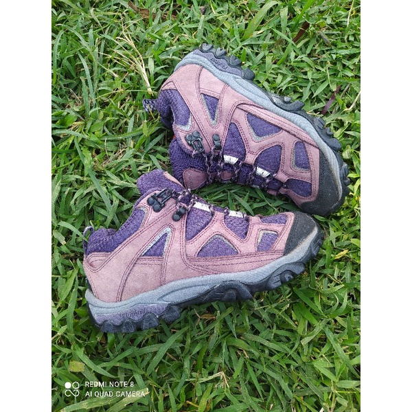 SEPATU GUNUNG HIKING PROSPECS