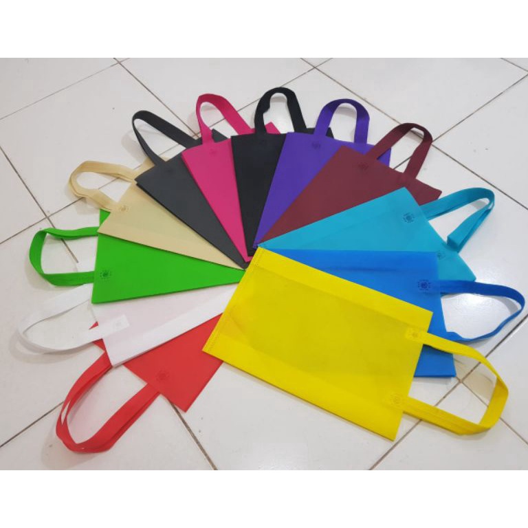 

[AQT72] Goodie Bag Tali lipat samping 25x35x10(Harga lusin(12pcs)) 100