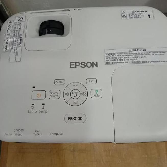 Proyektor Epson EB-X100