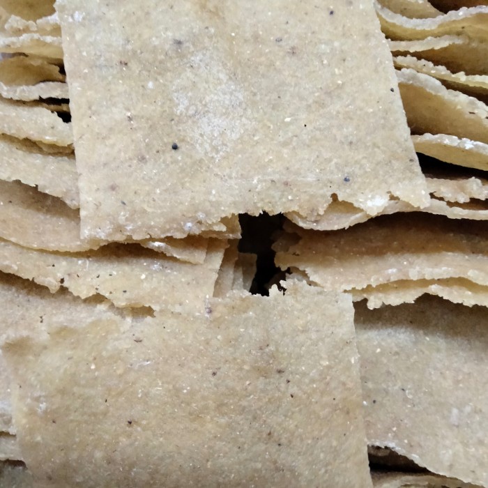 

Kerupuk Gendar Beras/Kerupuk Mentah Kering 1Kg