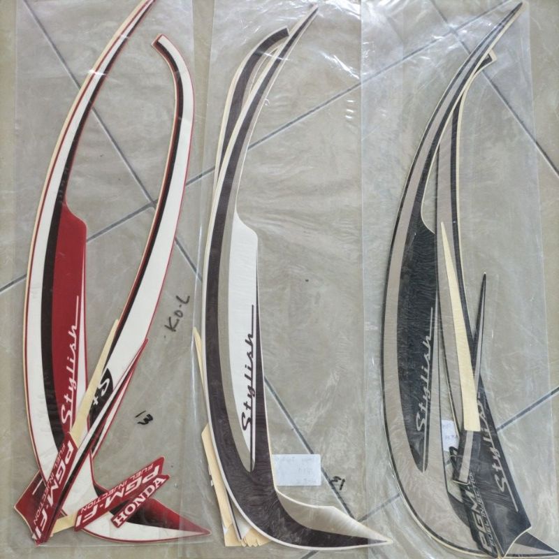 Stiker striping motor scoopy stylish 2013