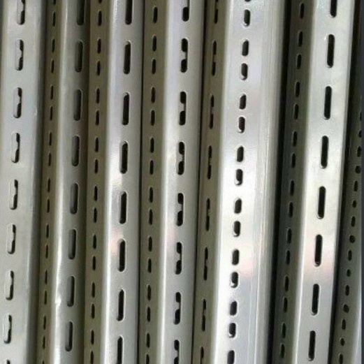 Besi Siku lubang /Tiang siku Lubang panjang 50