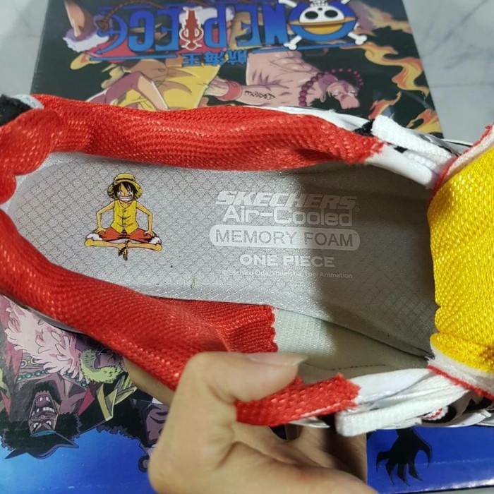 Sepatu Skechers D'lites 3.0 x One Piece Monkey D.Luffy