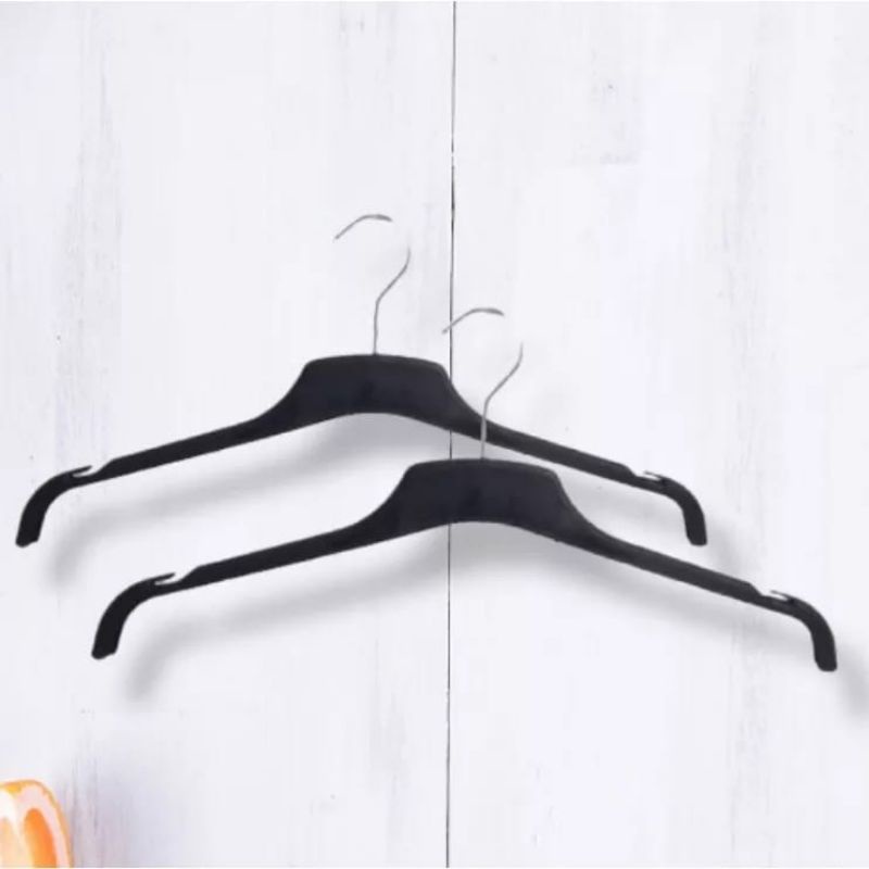 Hanger 282 Hitam Dewasa Gantungan Kaos Distro Butik Hanger Plastik Gantungan Lusinan