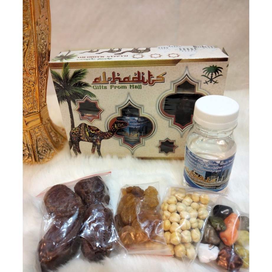 

➳ LXXX 5995 PAKET 8 Oleh Oleh Haji Umroh Souvenir Kardus Isi Air Zam Zam 60ml Kurma Kismis Kacang Cokelat Arab Tasbih >XG34448< ཧ