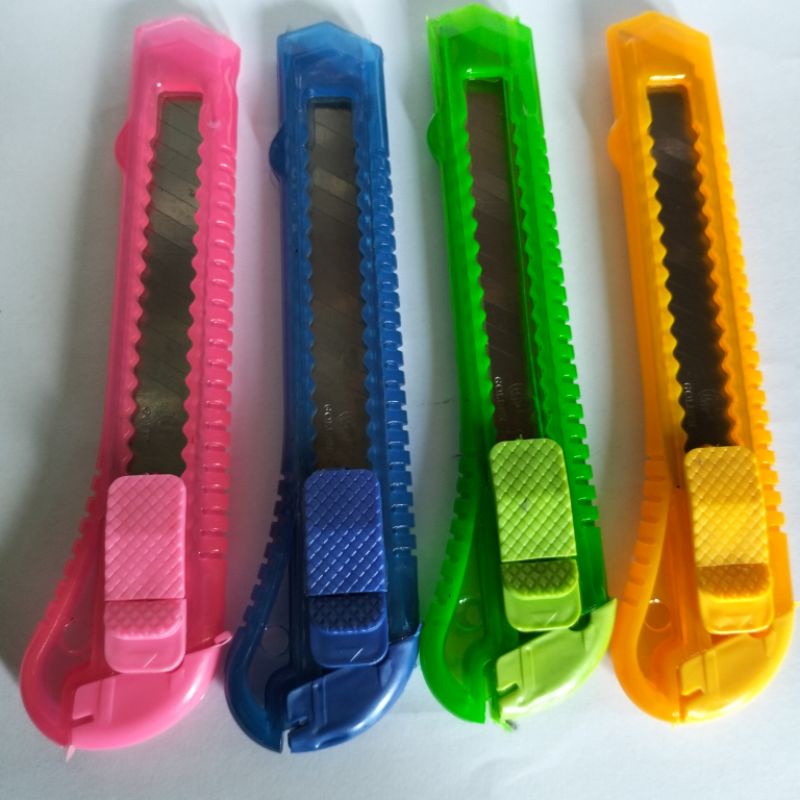 

pisau cater besar warna renteng