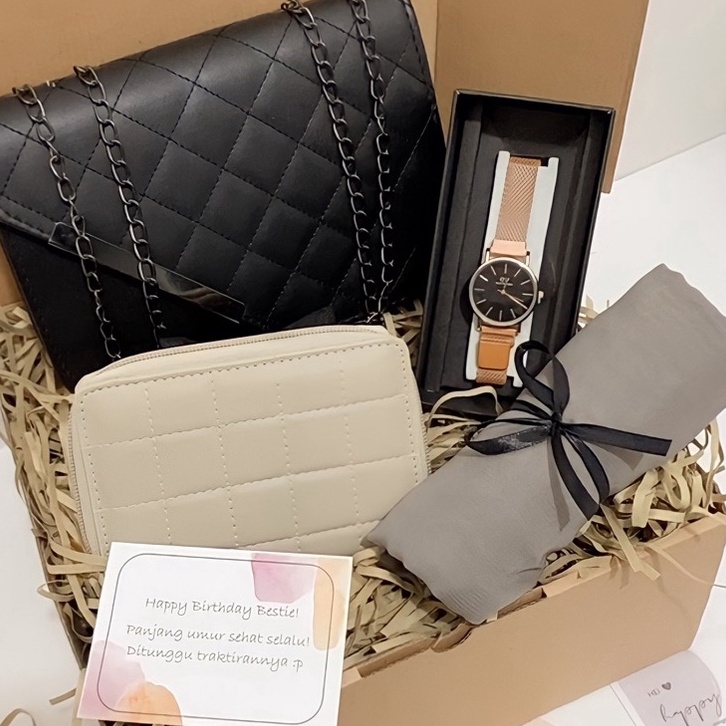 

GBQM9082 XC26619 KADO CEWEK / HADIAH CEWEK /HAMPERS CEWEK / KADO ULANG TAHUN CEWEK / KADO ANNIVERSARRY / HADIAH WEDDING / HAMPERS CEWEK / HAMPERS KADO / HAMPERS WISUDA / KADO WISUDA / GIFTBOX WISUDA