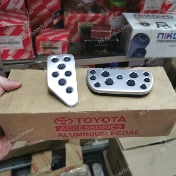 Sporty Pedal At Toyota Sienta Yaris Vios Original Toyota Accessories Kode Br08