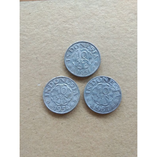 Set koin 10 sen Rupiah.