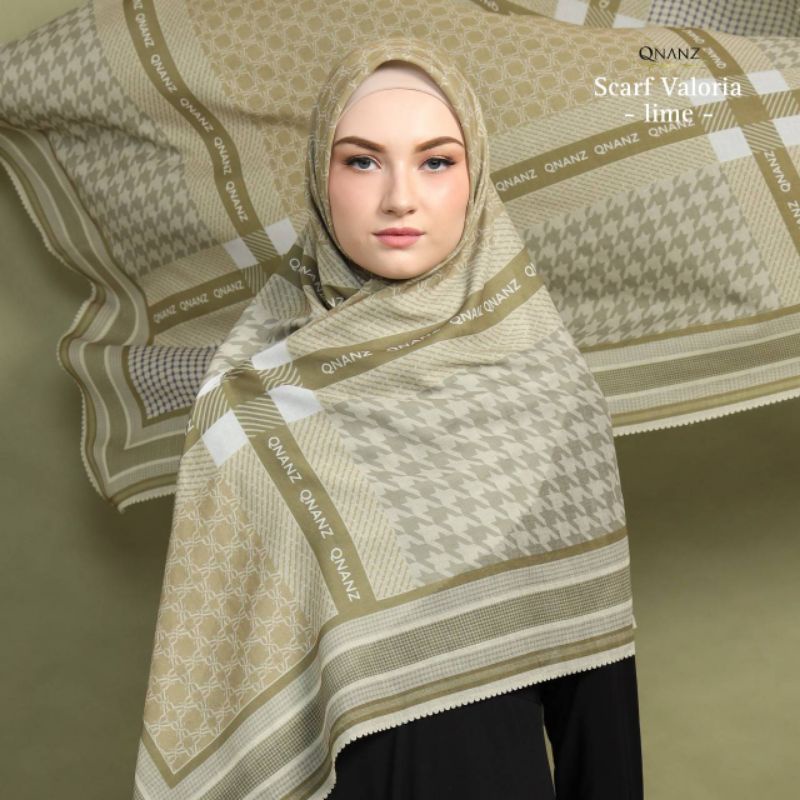 Scarf Voal Qnanz Kerudung segiempat Motif
