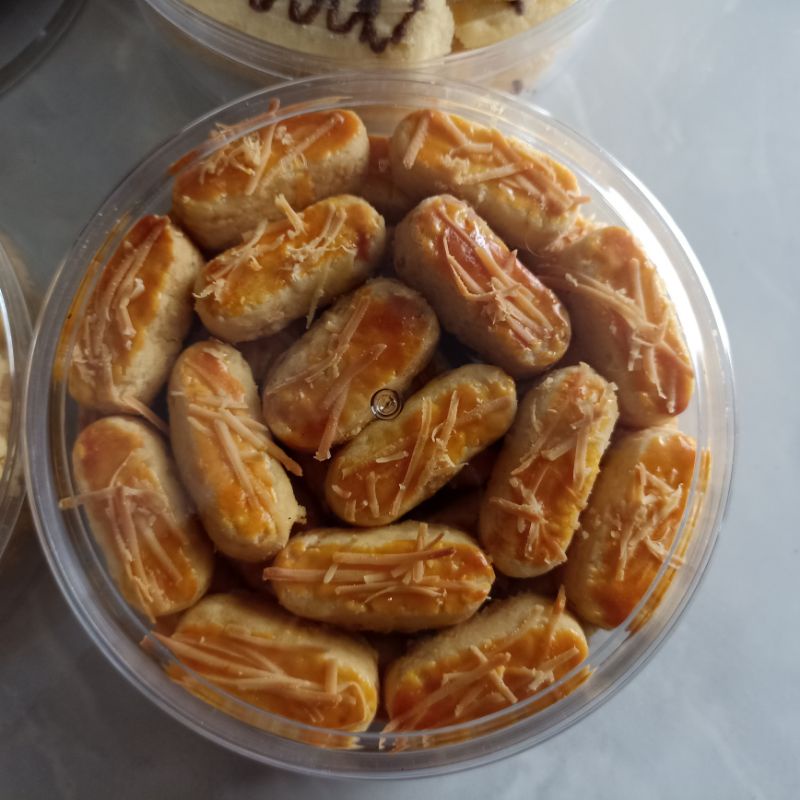 

KUE KERING/ KASTENGEL /KUE LEBARAN