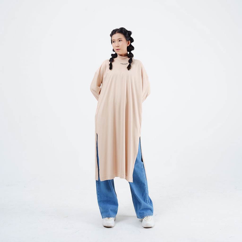 [𝐒𝐲𝐥𝐦𝐢] Sena Slit Dress by 𝐒𝐲𝐥𝐦𝐢basic