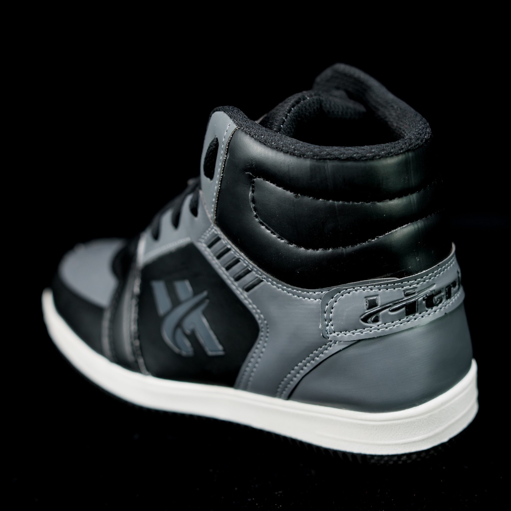 sepatu jordan / sepatu sekolah anak / sepatu jordan anak