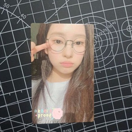 Photocard Official Minju pro memoria (specs) (booked)