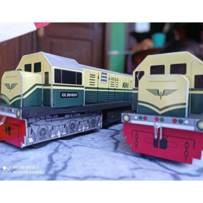 DISKON SPESIAL MINIATUR KERETA API LOKOMOTIF SERI CC 201 45(LIVERY VINTAGE) TERBARU