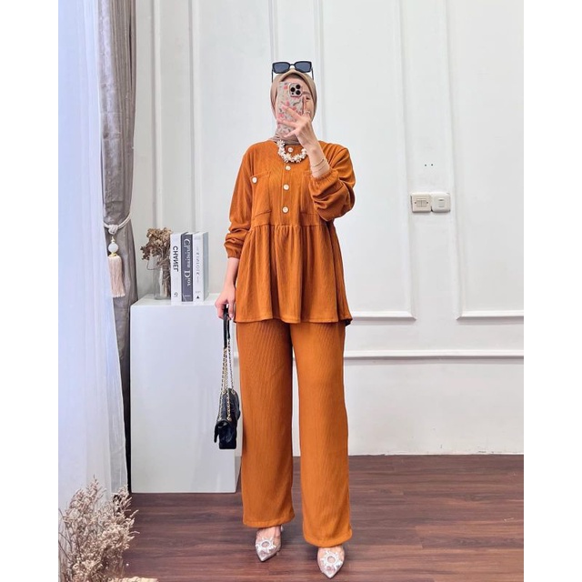 CLARKE | MAYUNDA SET HANOVER