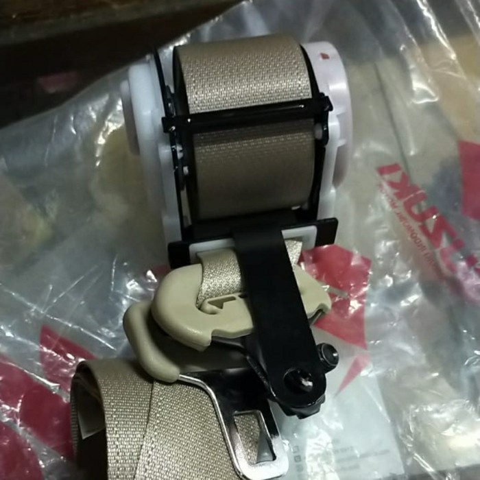 RUSN safety belt sabuk pengaman depan Ertiga non AIRBAGS
