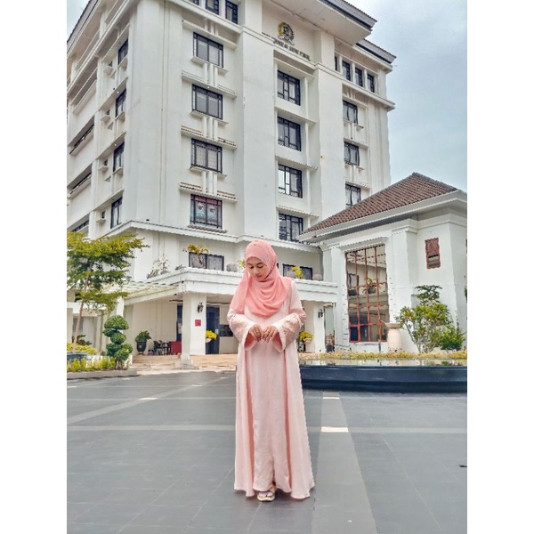 ABAYA elegan || Emma Abaya motif jacquard-memukau | Abaya polos - Manzilah Style