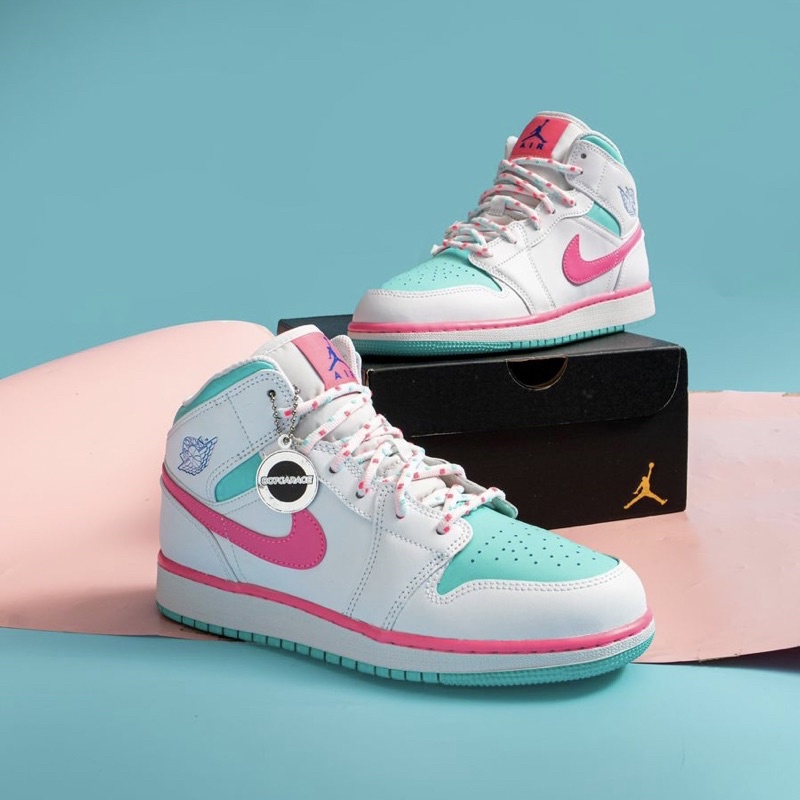 Air Jordan 1 Mid Pink Green Soar