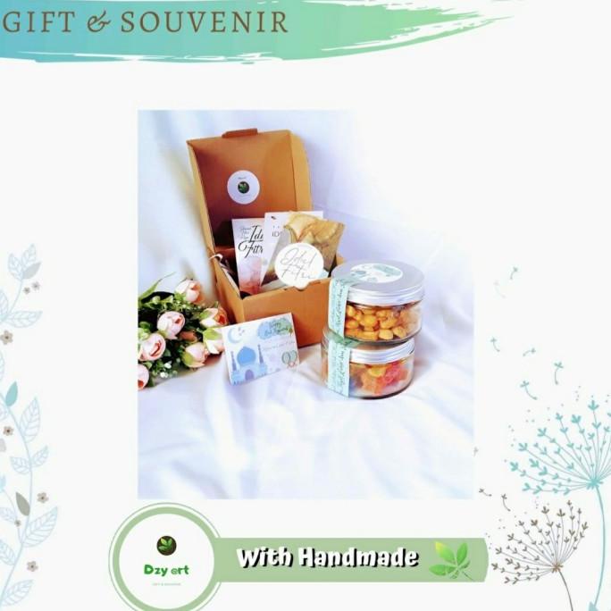 

Gift Hampers Lebaran - Parsel 2 Toples Snack Free 1 Toples